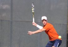 Men’s Tennis Survives on the Road against Kentucky, Wins 4-3